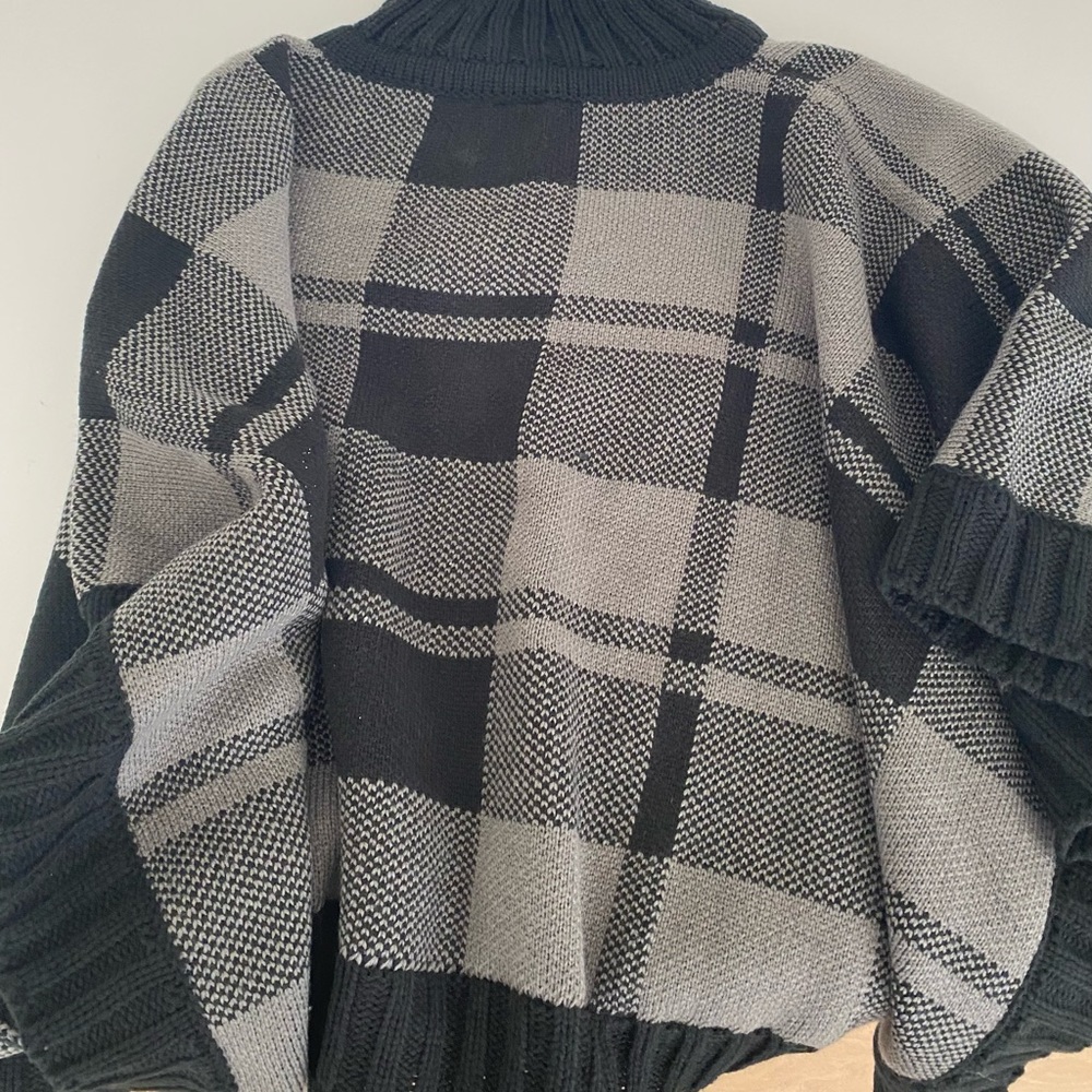 Sweater poncho by Columbia NWT